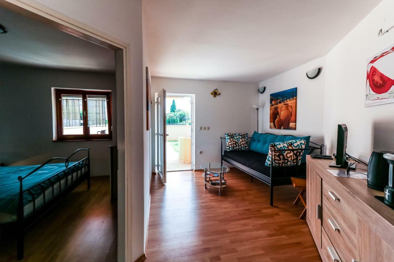 Appartamento Waimarie Fažana Esterno foto
