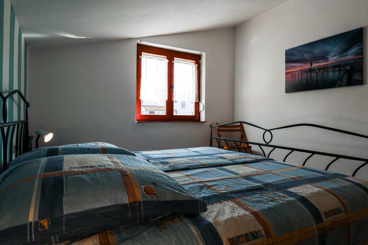 Appartamento Waimarie Fažana Esterno foto
